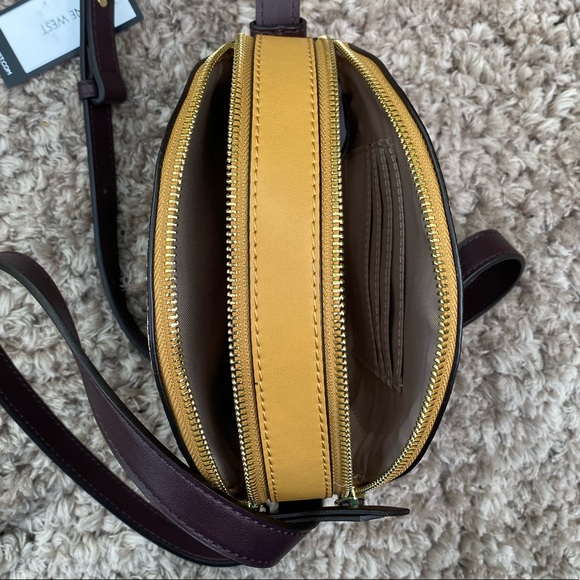 ‼️SALE‼️ Nine West Circle Round About Crossbody - Picture 5 of 8